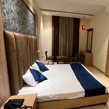 The Hotel Soho Zirakpur エクステリア 写真