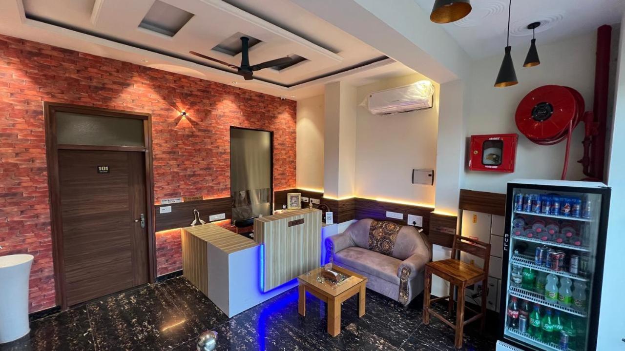 The Hotel Soho Zirakpur エクステリア 写真